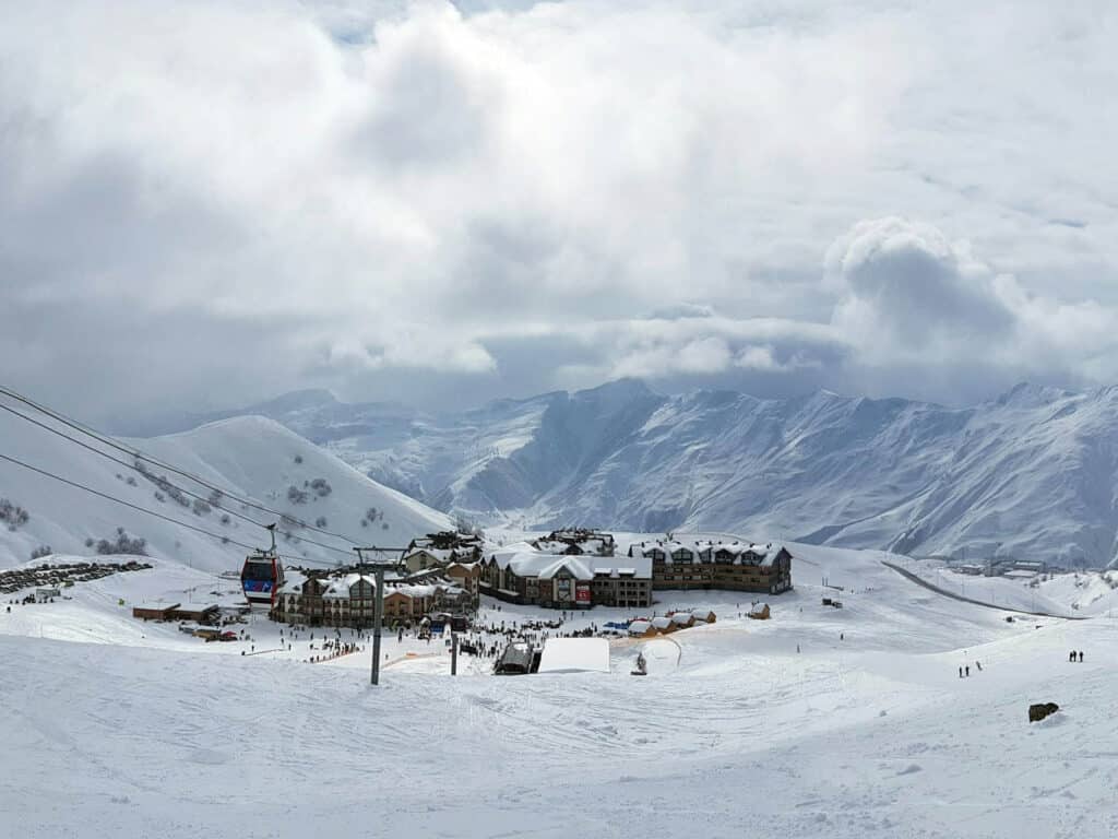 Proč vyrazit na lyže do Gruzie